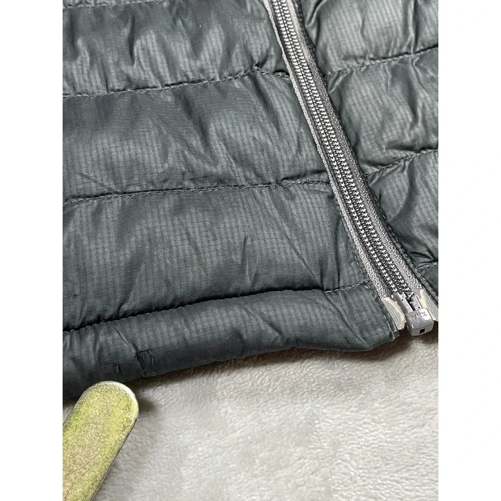 Uniqlo Puffer Jacket Kids 150 Gray Lightweight Packable Full Zip Quilted Coat